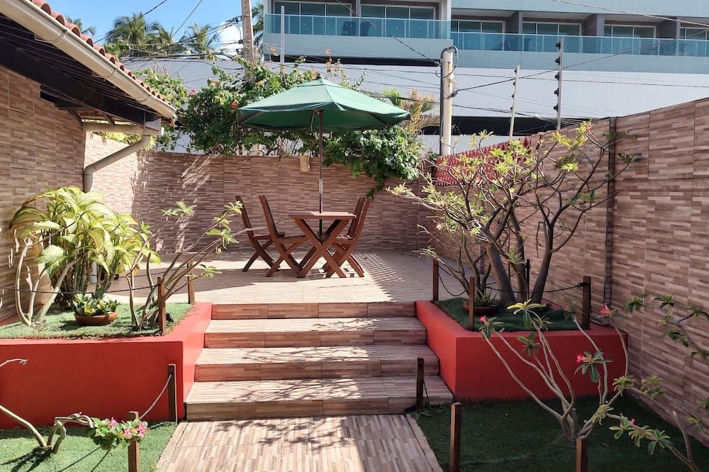 شرفة مرصوفة