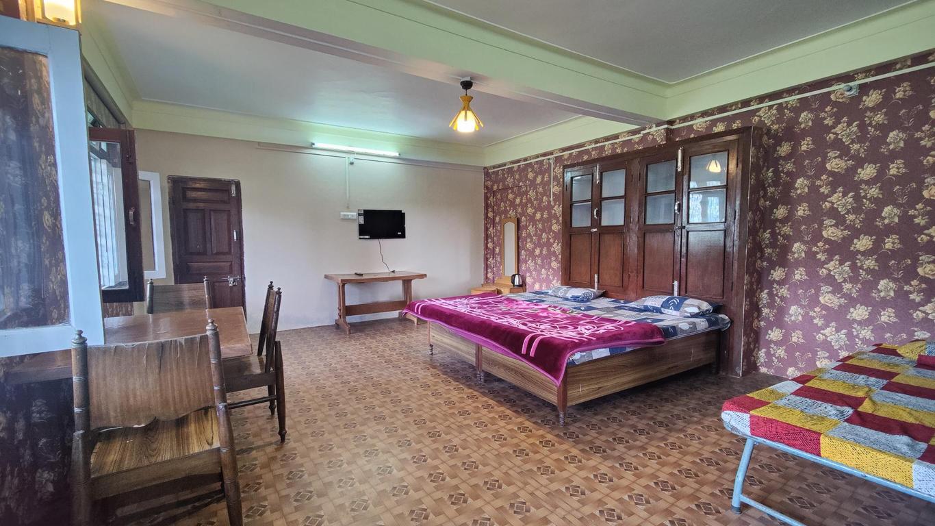 Hotel Kurmanchal