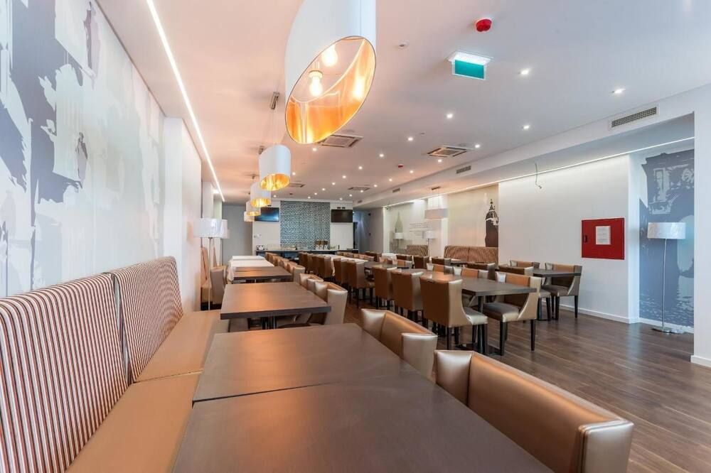 غرفة الاجتماعات