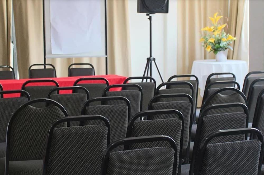 غرفة الاجتماعات