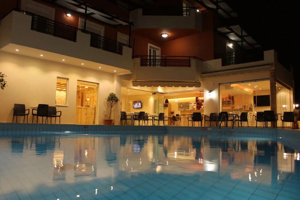 حوض السباحة صورة