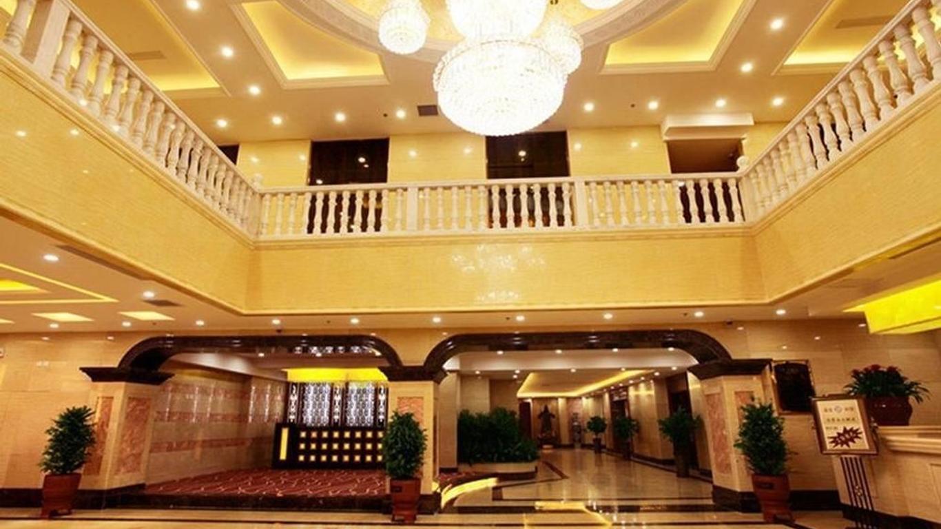 Dalian Tongbao Hotel