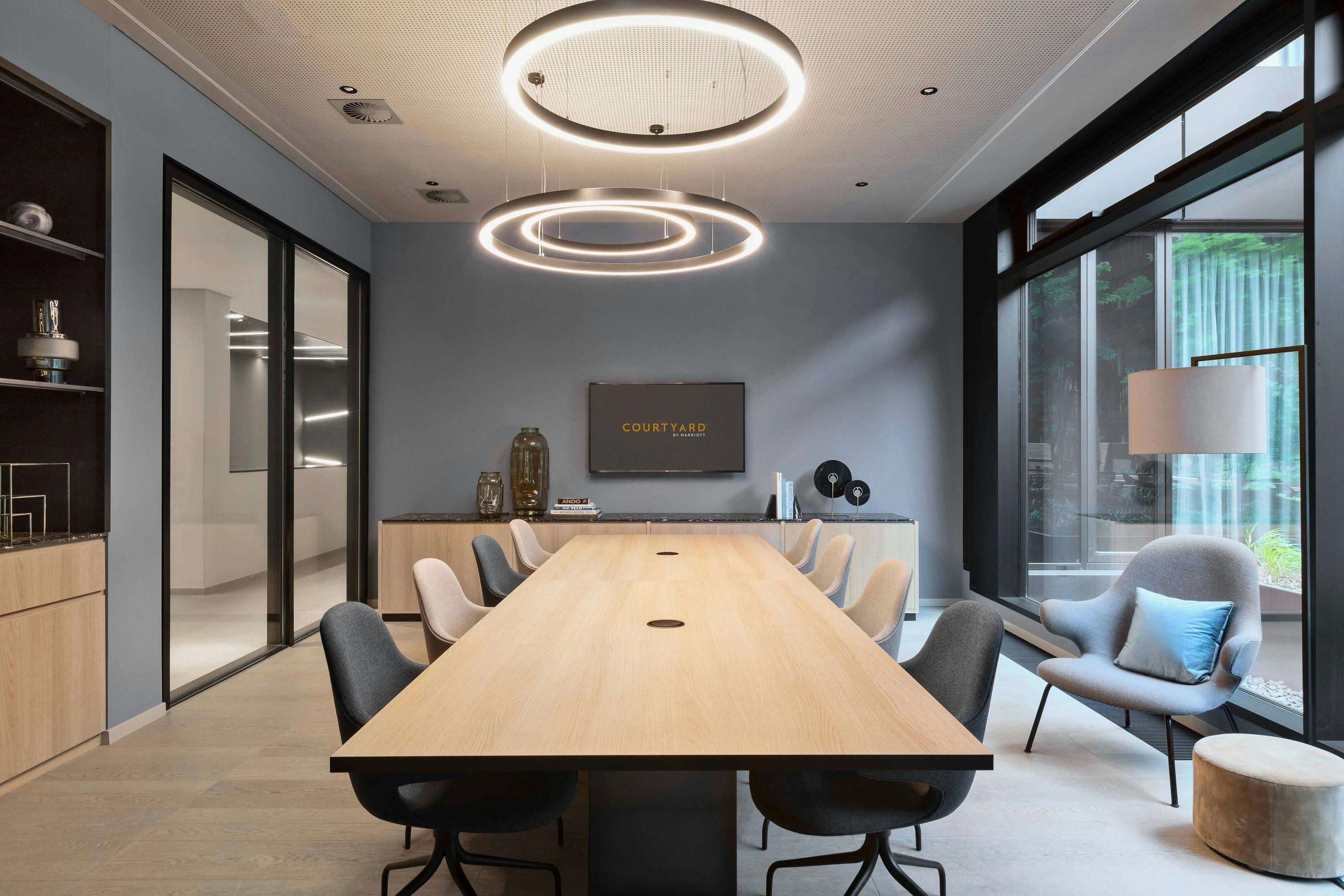 غرفة الاجتماعات