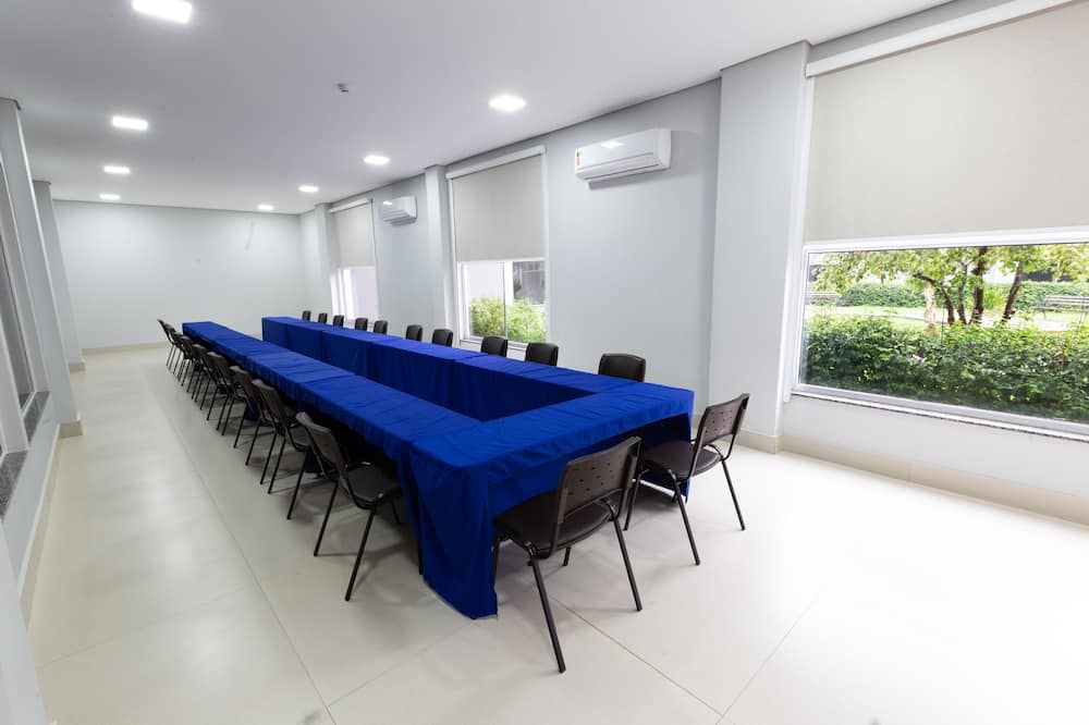 غرفة الاجتماعات