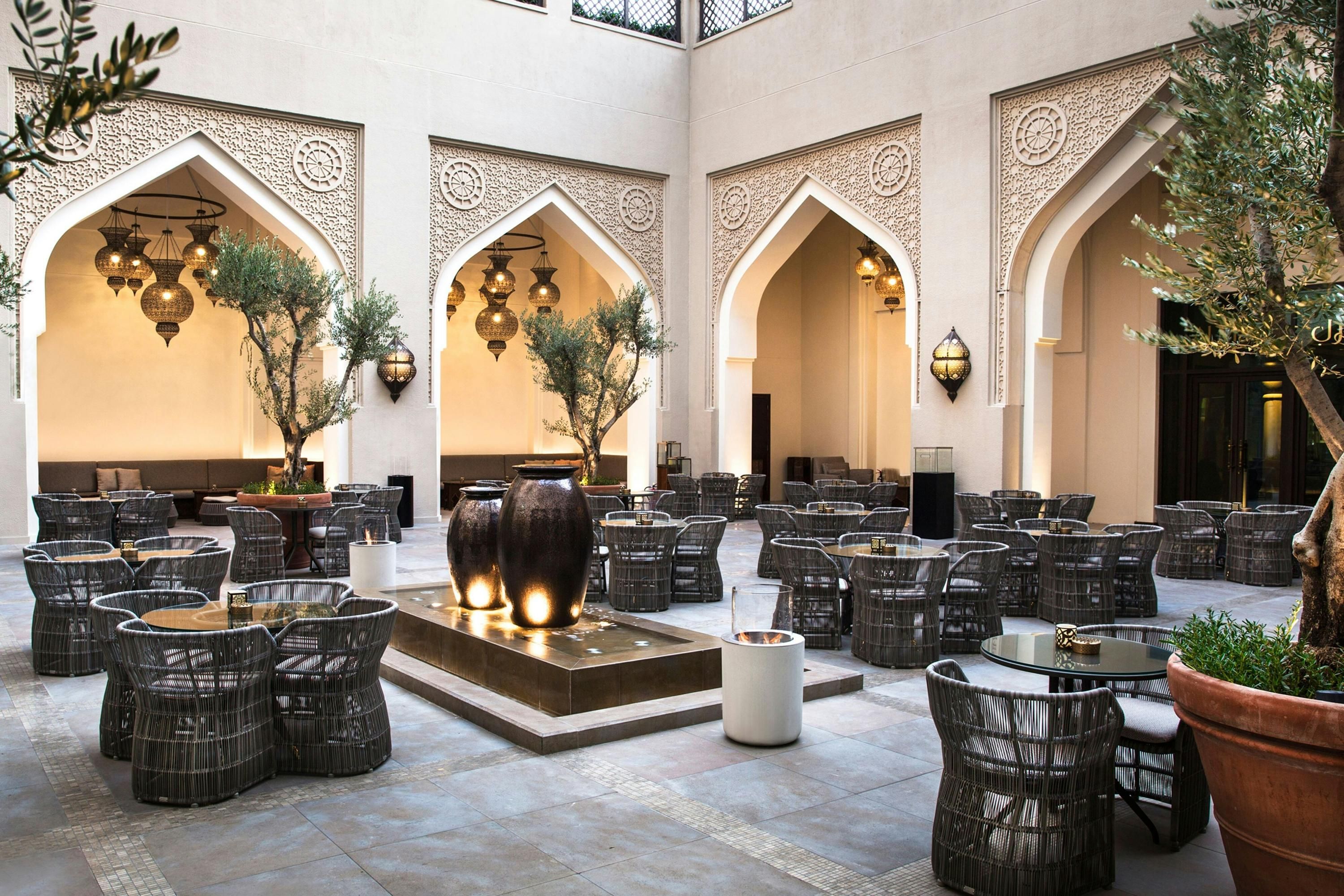مطعم