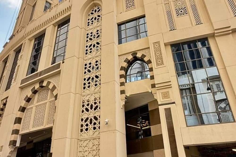 مبنى