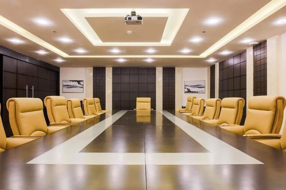 غرفة الاجتماعات