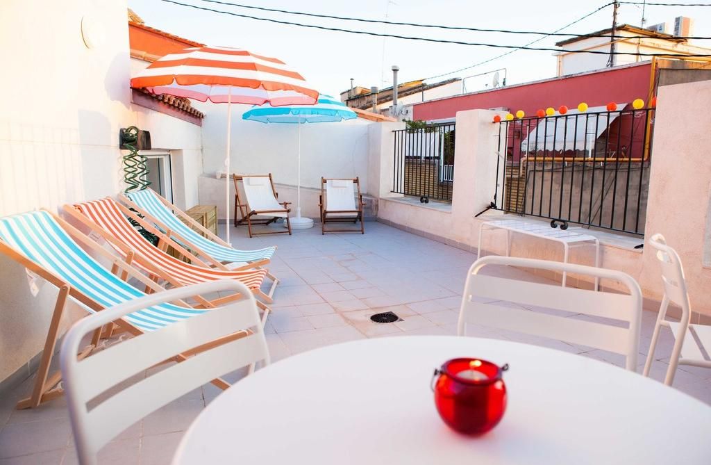 شرفة مرصوفة